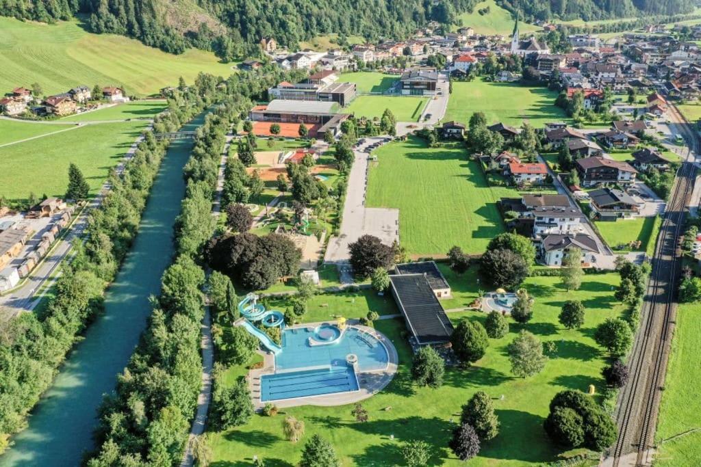 Ferienhaus Zillertal Panorama Blick Balkon Sauna Zellberg ภายนอก รูปภาพ