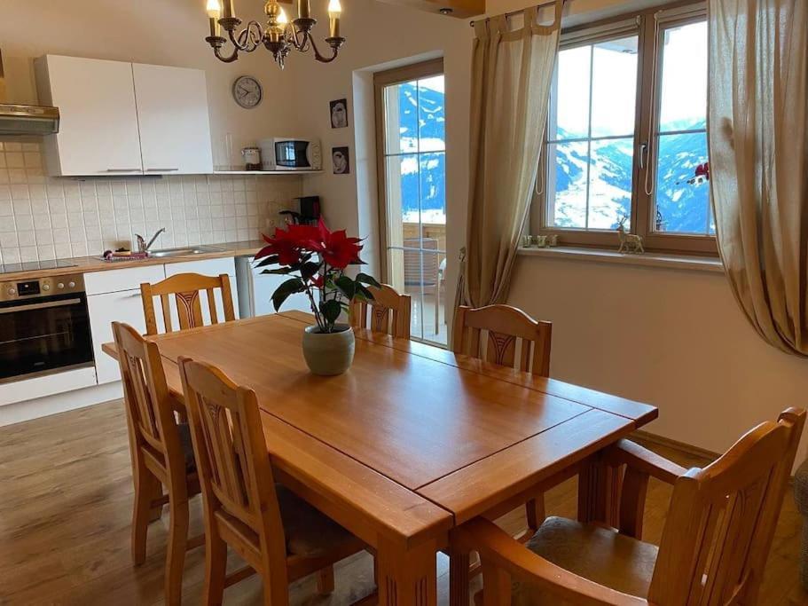 Ferienhaus Zillertal Panorama Blick Balkon Sauna Zellberg ภายนอก รูปภาพ