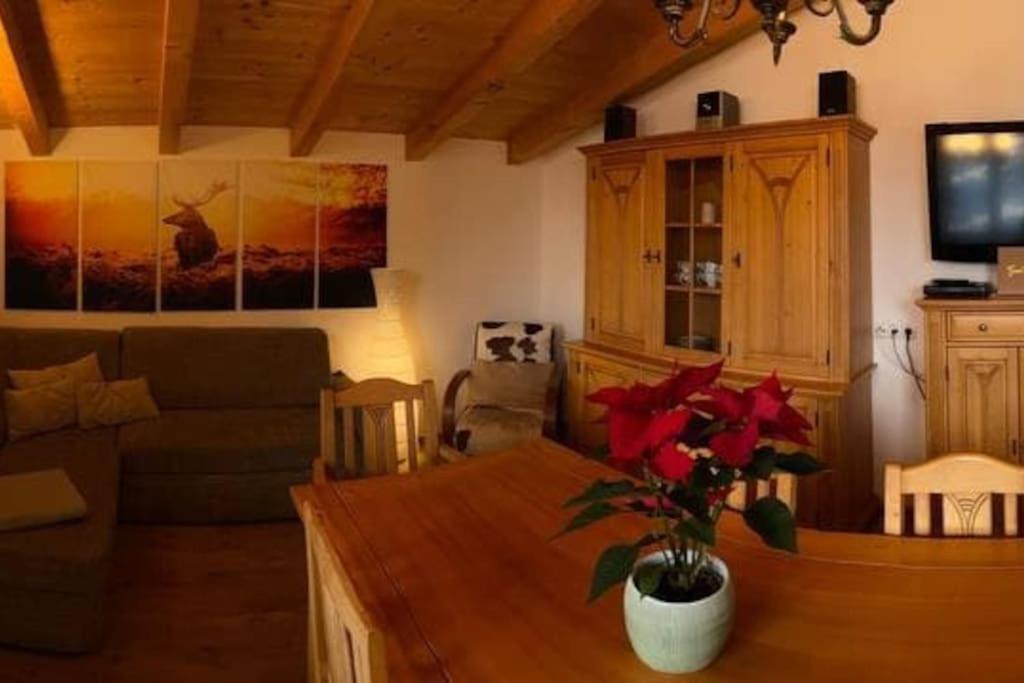 Ferienhaus Zillertal Panorama Blick Balkon Sauna Zellberg ภายนอก รูปภาพ