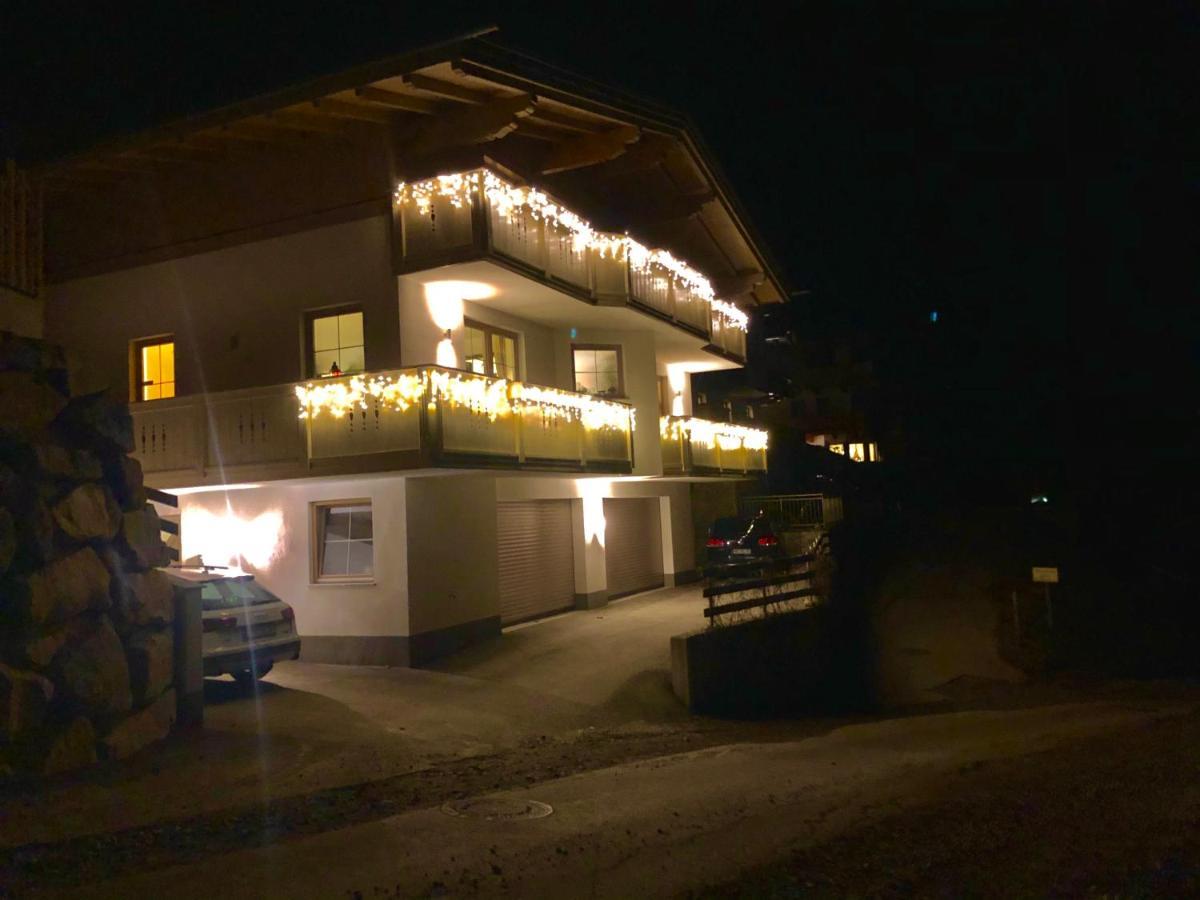 Ferienhaus Zillertal Panorama Blick Balkon Sauna Zellberg ภายนอก รูปภาพ