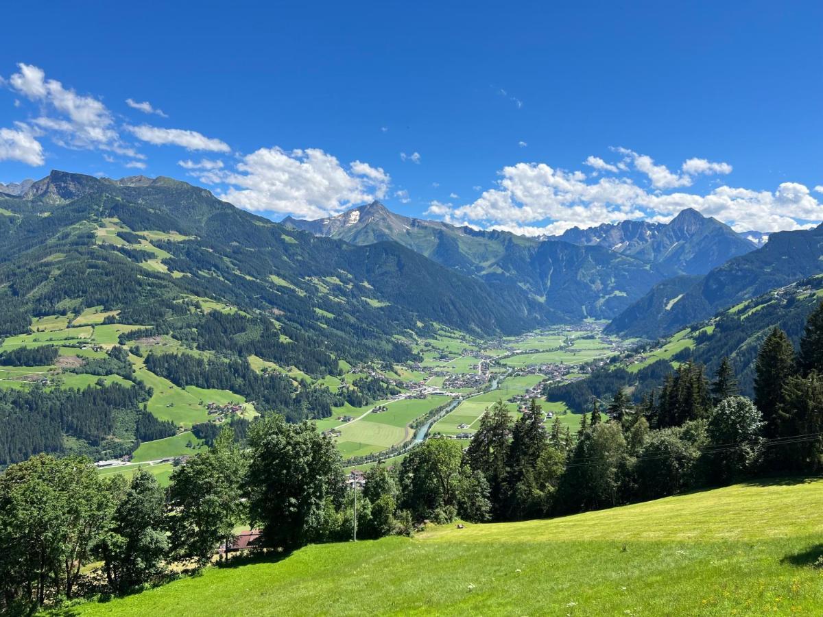 Ferienhaus Zillertal Panorama Blick Balkon Sauna Zellberg ภายนอก รูปภาพ