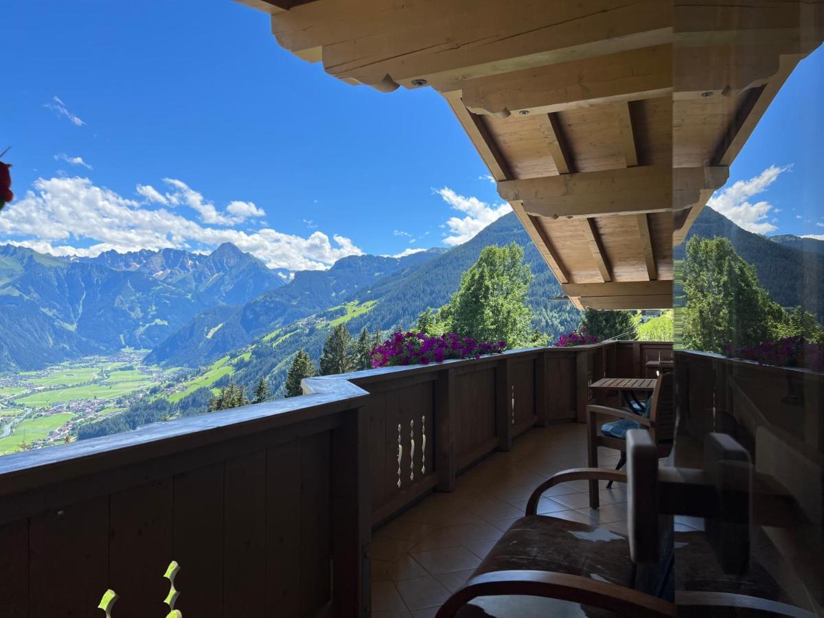 Ferienhaus Zillertal Panorama Blick Balkon Sauna Zellberg ภายนอก รูปภาพ
