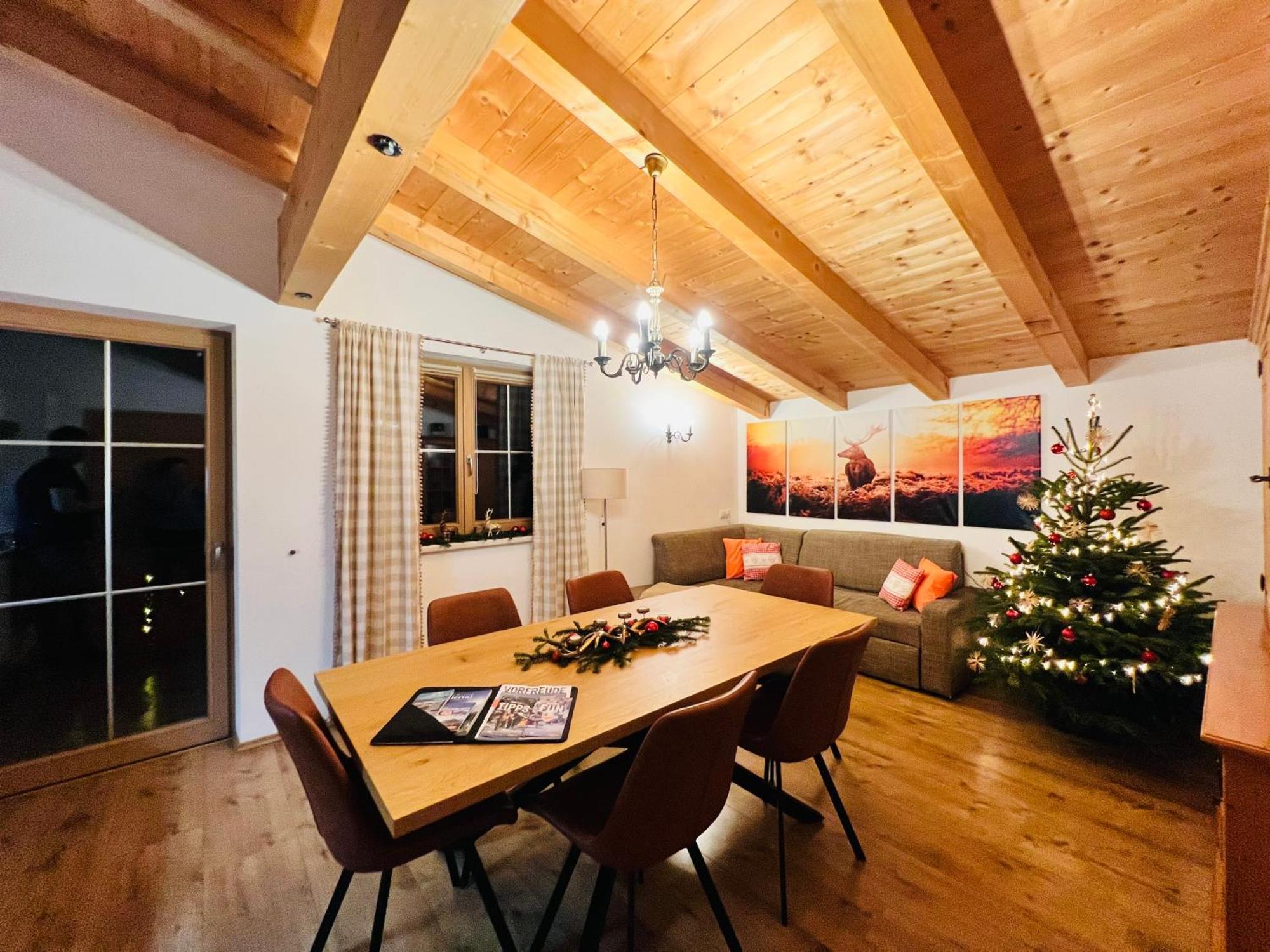 Ferienhaus Zillertal Panorama Blick Balkon Sauna Zellberg ภายนอก รูปภาพ