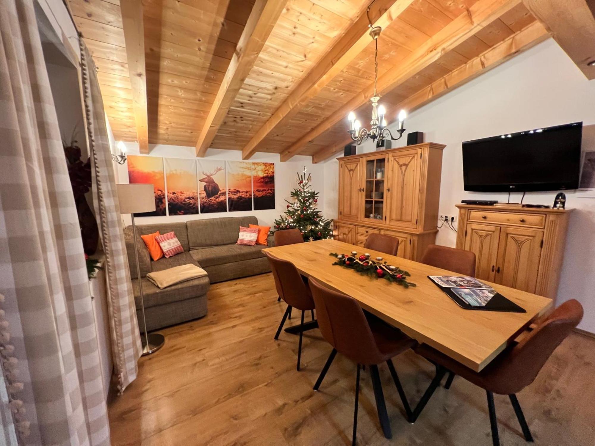Ferienhaus Zillertal Panorama Blick Balkon Sauna Zellberg ภายนอก รูปภาพ
