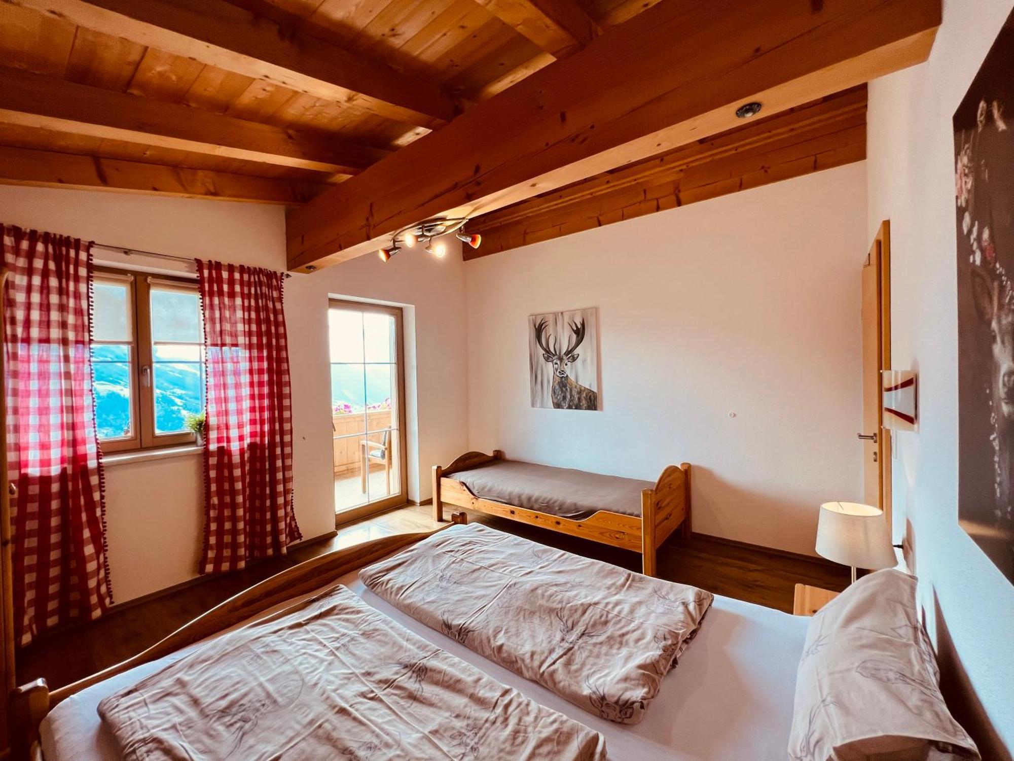 Ferienhaus Zillertal Panorama Blick Balkon Sauna Zellberg ภายนอก รูปภาพ